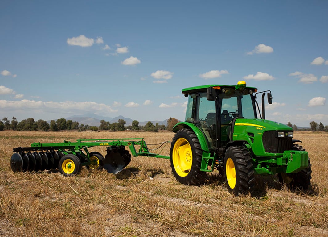 Tractor John Deere 5090E - Imagen 3