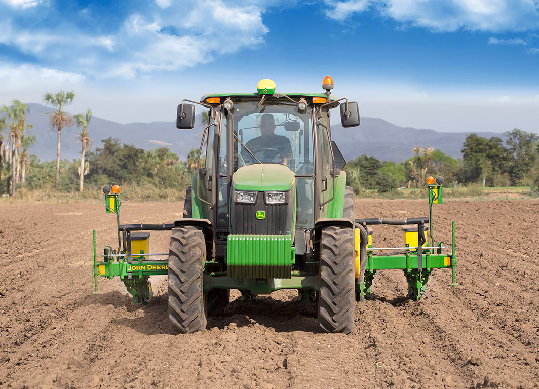 Tractor Agricola John Deere 6110E - Imagen 9